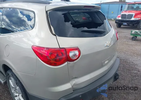 2011 Chevrolet Traverse 1Lt z USA, uszkodzony, nr VIN 1GNKVGED1BJ411183